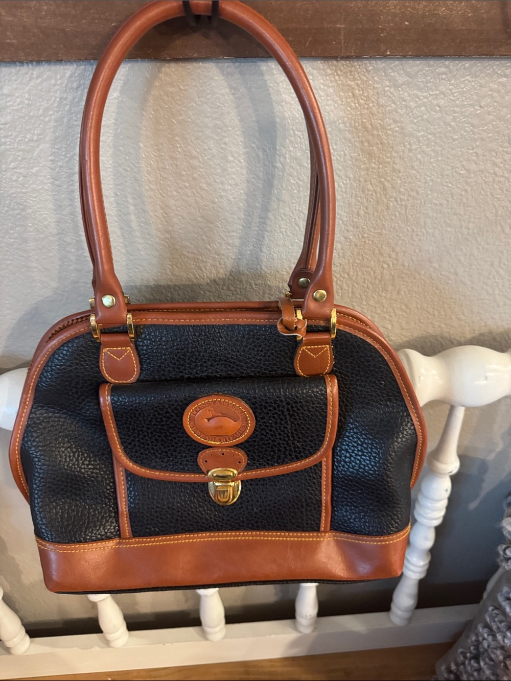 Dooney & Burke EXCELLENT CONDITION Classic Black and Tan Women's Satchel Bag
